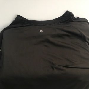 Lulu Lemon black shirt